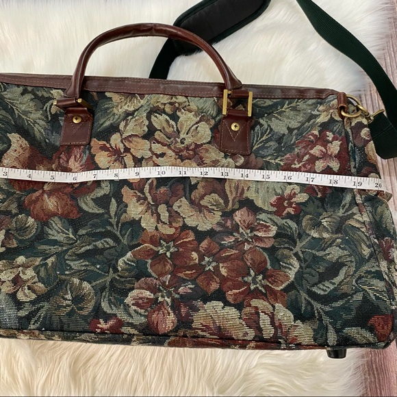 Vintage Ricardo | Floral Tapestry Carryon Luggage - Picture 6 of 7